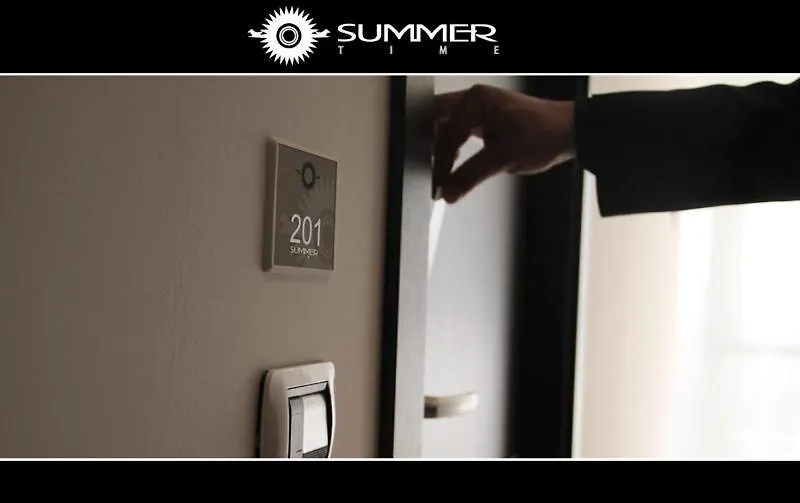 Summertime Hotel 까브라스