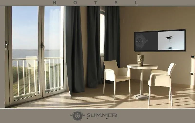 Summertime Hotel 까브라스